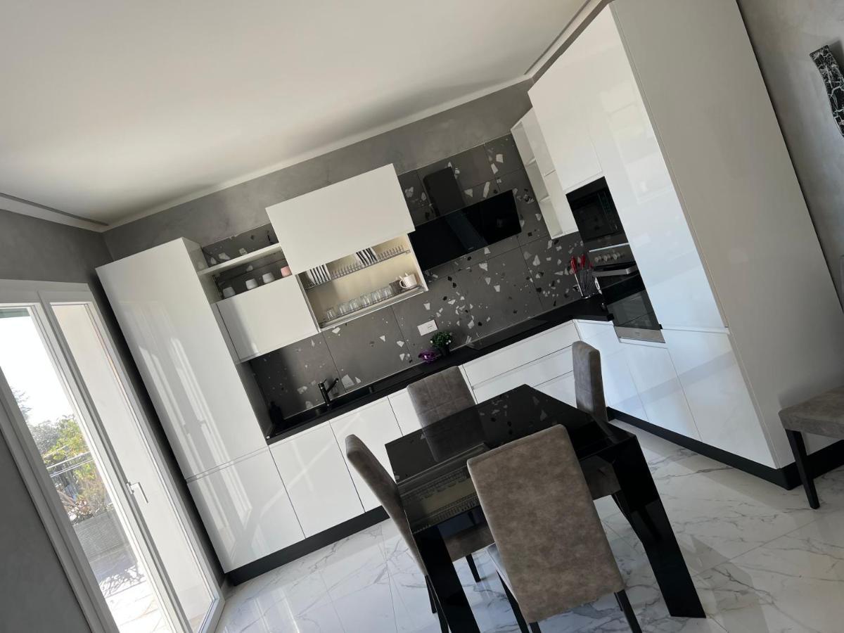 Corso Montecarlo Διαμέρισμα Βεντιμίλια Εξωτερικό φωτογραφία